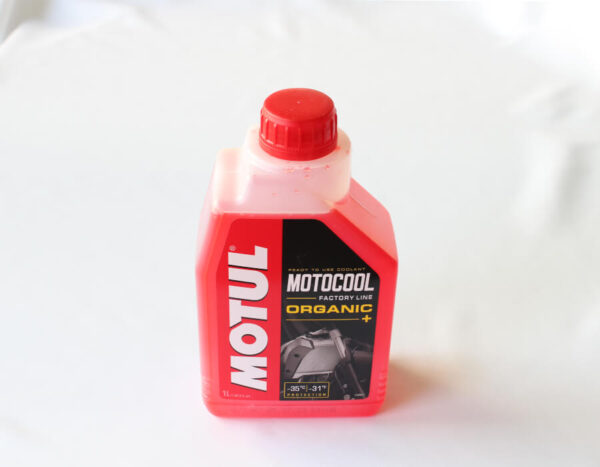Motul_kayttovalmis_jaahdytinneste_punainen_motocool_factory_line_www.le-store.fi_.jpg